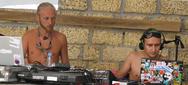 Диджейский подход к построению бренда