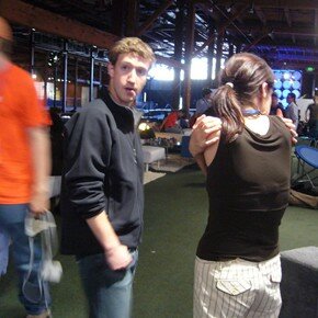 Марк Цукерберг, сконфуженный Google+, устанавливает новый курс для Facebook